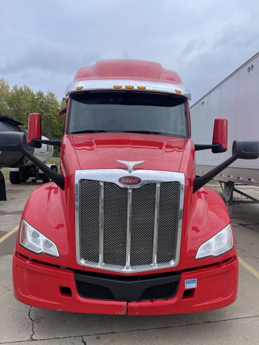 2022 Peterbilt 579-1