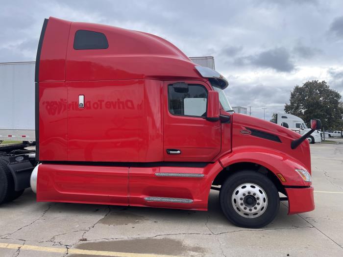 2022 Peterbilt 579-3