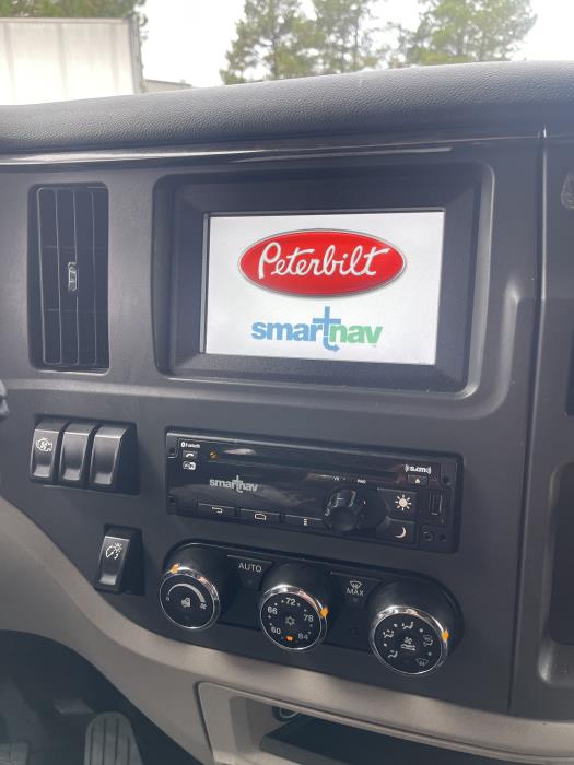 2022 Peterbilt 579-7