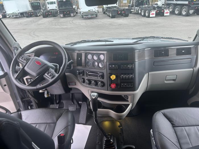 2026 Peterbilt 567-3