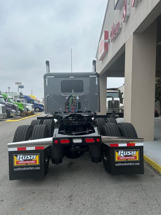 2026 Peterbilt 567-11