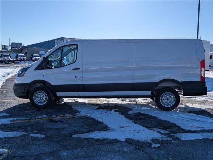 2026 Ford Transit-250-7