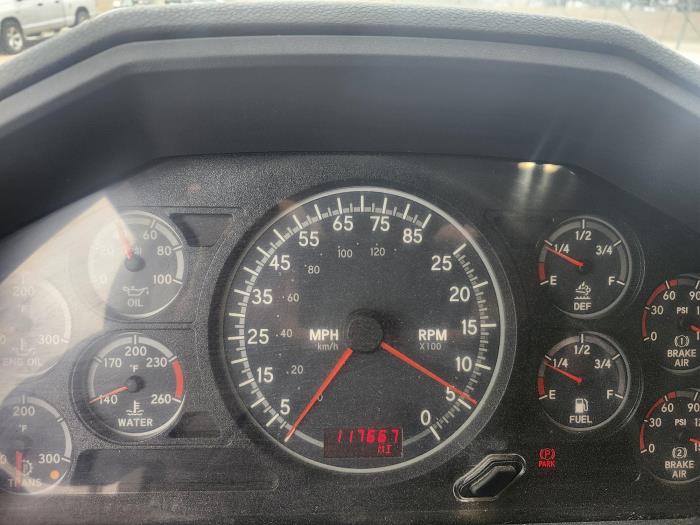 2019 International HX520-8