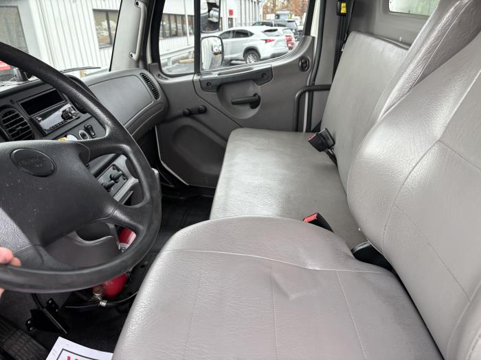 2020 Freightliner Business Class M2 106-6