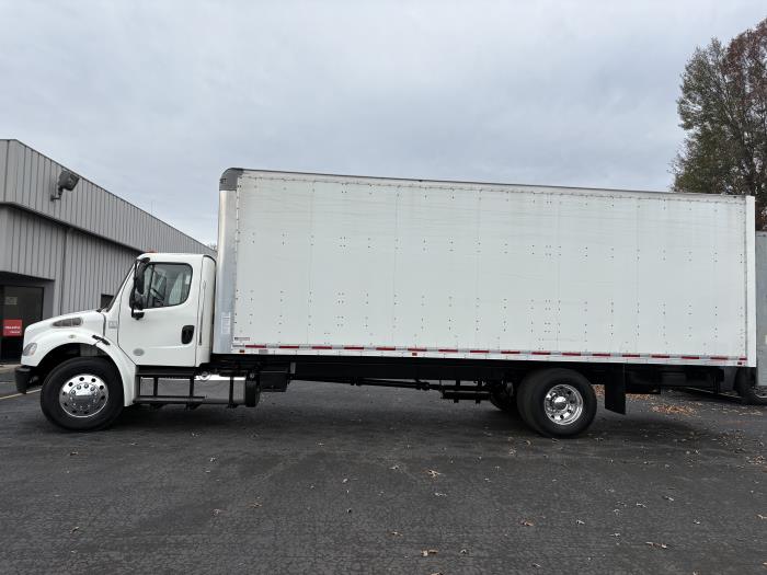 2020 Freightliner Business Class M2 106-0