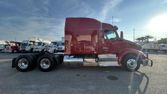 2022 Peterbilt 579-6