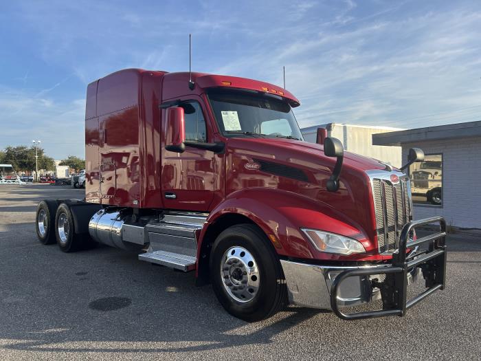 2022 Peterbilt 579-7