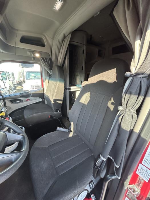 2022 Peterbilt 579-15