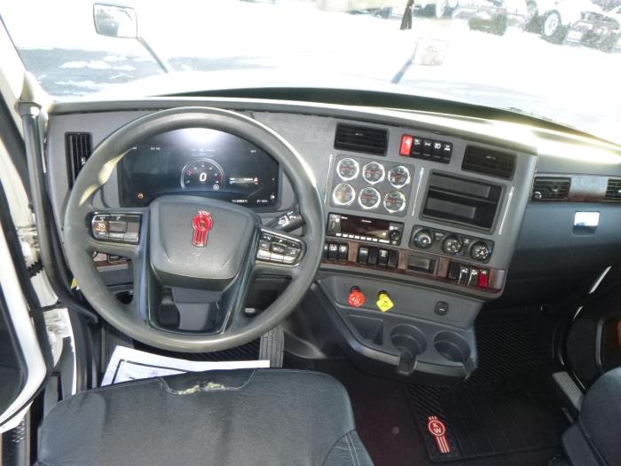 2022 Kenworth T680-12