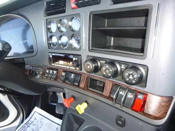 2022 Kenworth T680-13