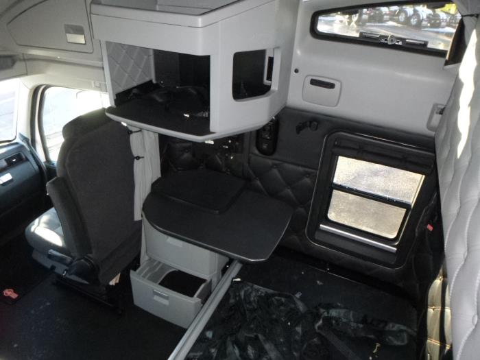 2022 Kenworth T680-18