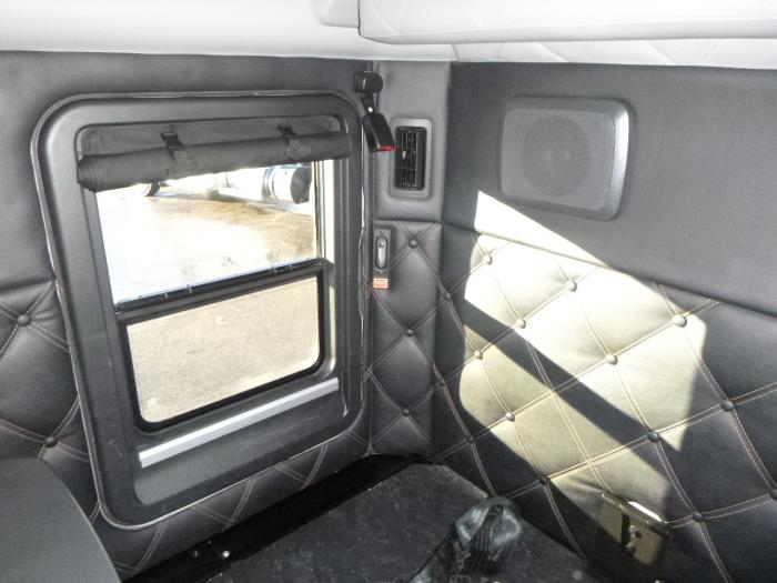 2022 Kenworth T680-19