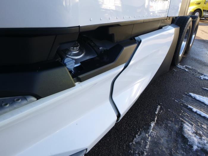 2022 Kenworth T680-29