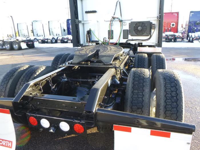 2022 Kenworth T680-32