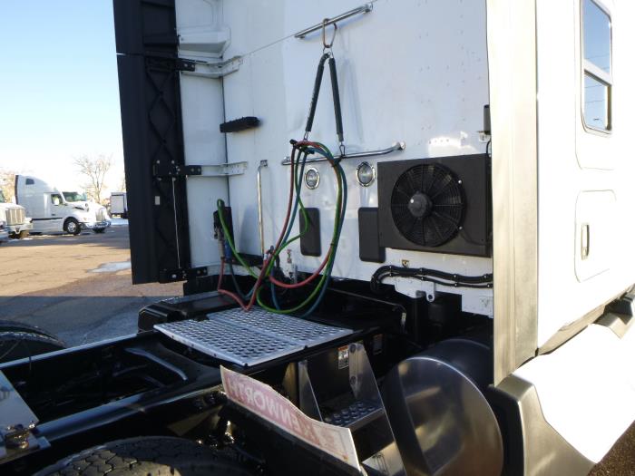 2022 Kenworth T680-33