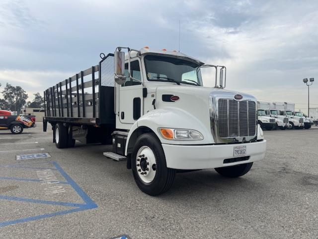 2020 Peterbilt 330-2