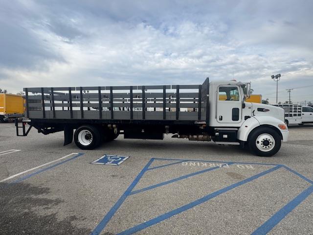 2020 Peterbilt 330-3