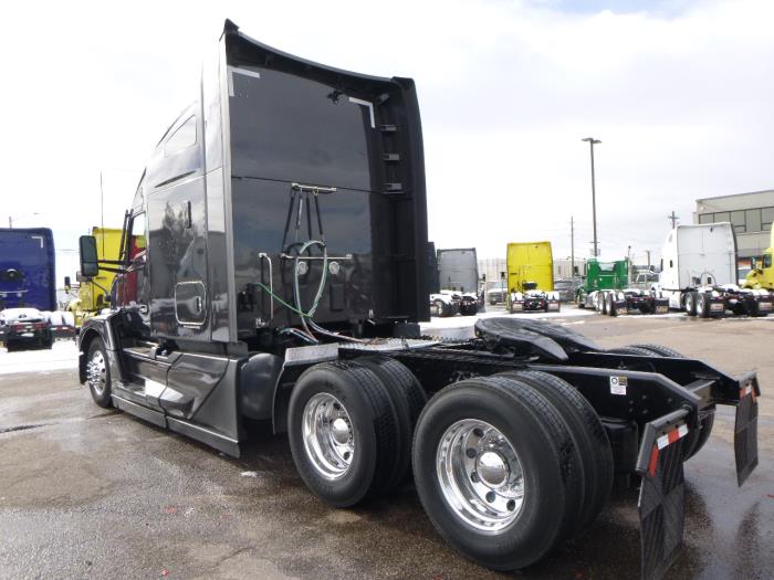 2023 Kenworth T680-2