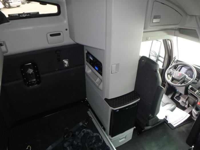 2023 Kenworth T680-18