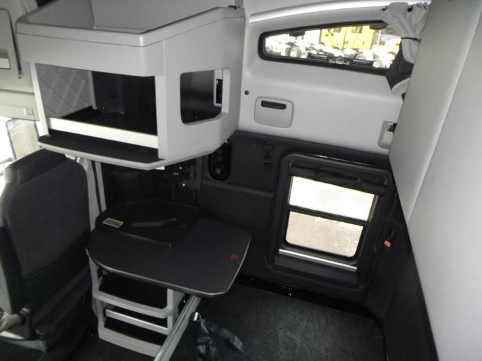 2023 Kenworth T680-20