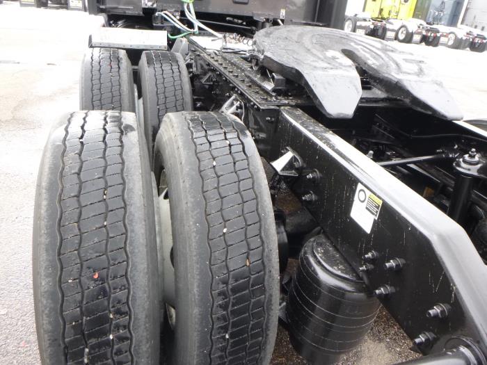 2023 Kenworth T680-31