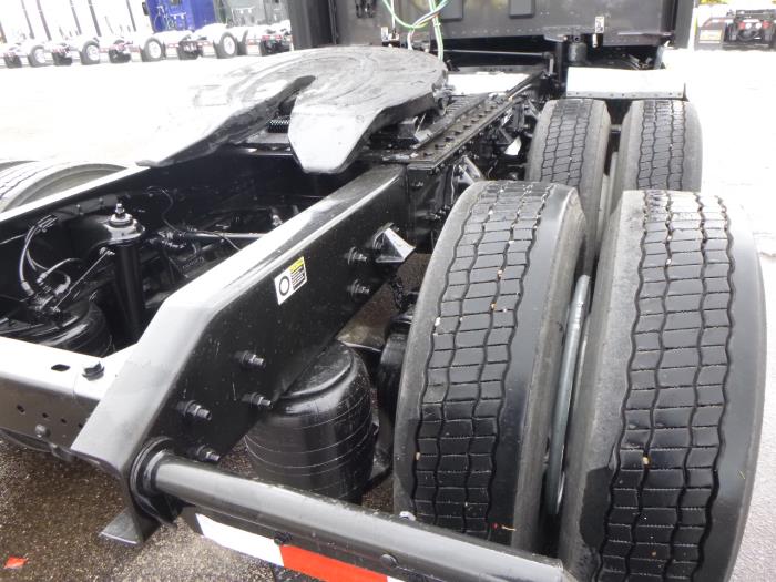 2023 Kenworth T680-32