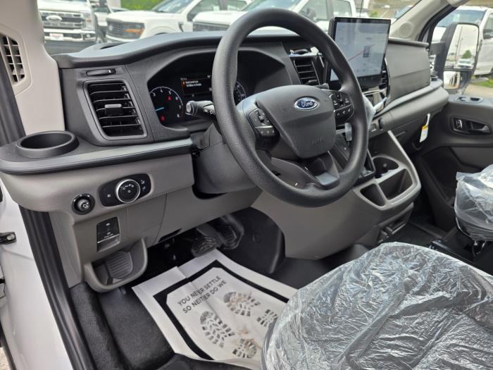 2025 Ford Transit-350-18