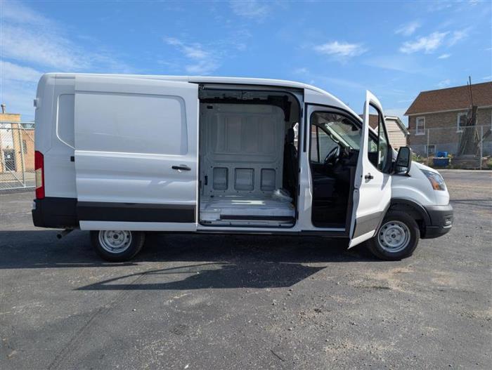 2026 Ford Transit-250-6