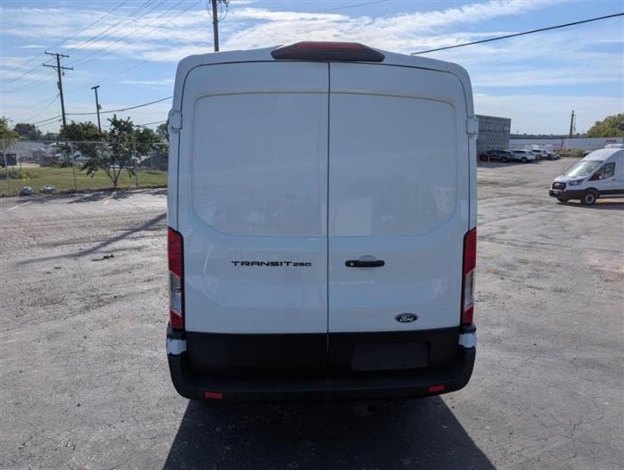 2026 Ford Transit-250-7