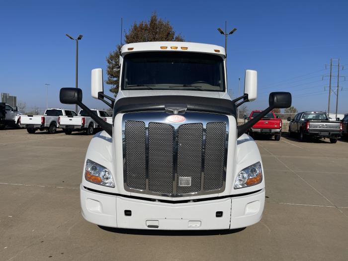 2022 Peterbilt 579-1