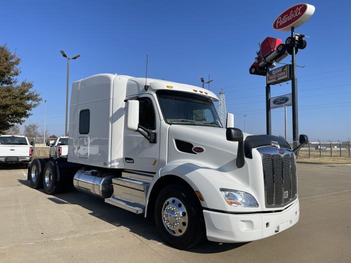 2022 Peterbilt 579-2