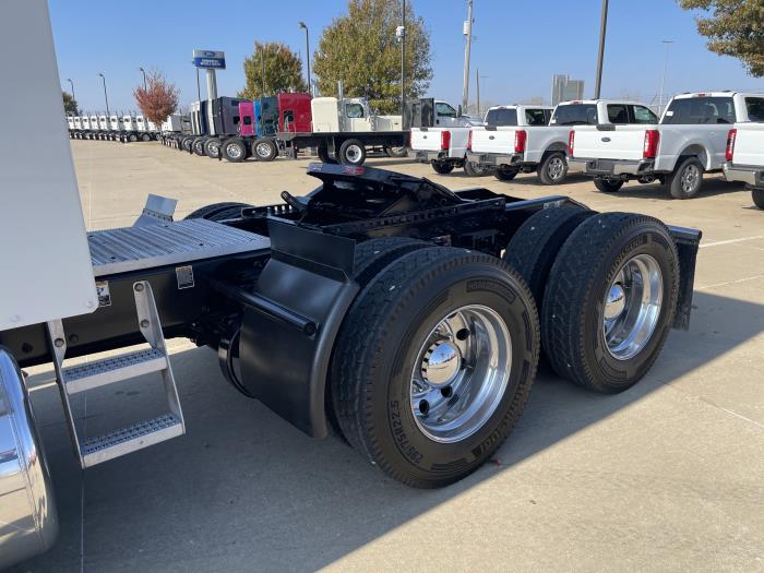2022 Peterbilt 579-12