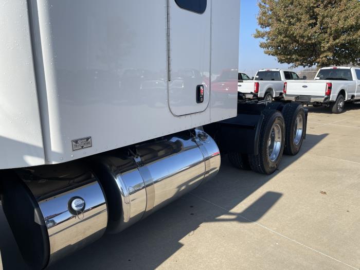 2022 Peterbilt 579-13