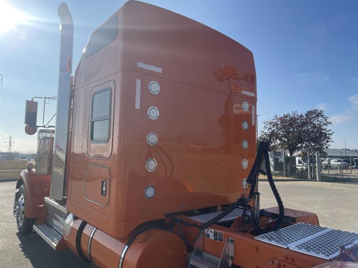 2022 Kenworth W900L-11