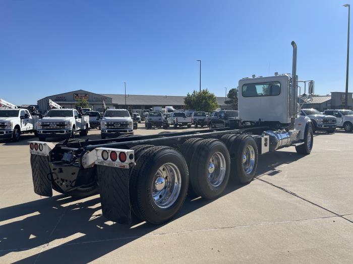 2014 Peterbilt 365-8