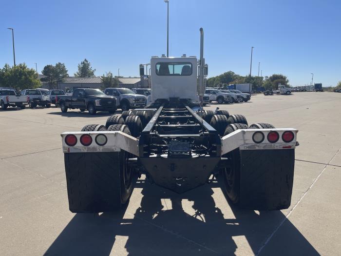 2014 Peterbilt 365-9