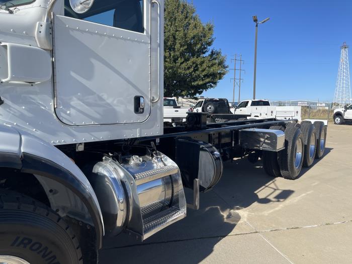 2014 Peterbilt 365-16