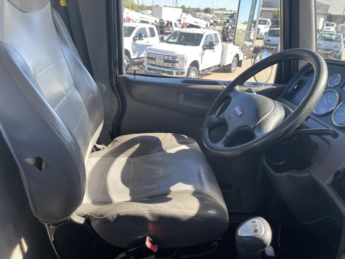 2014 Peterbilt 365-23