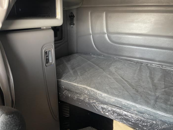 2022 Peterbilt 389-22