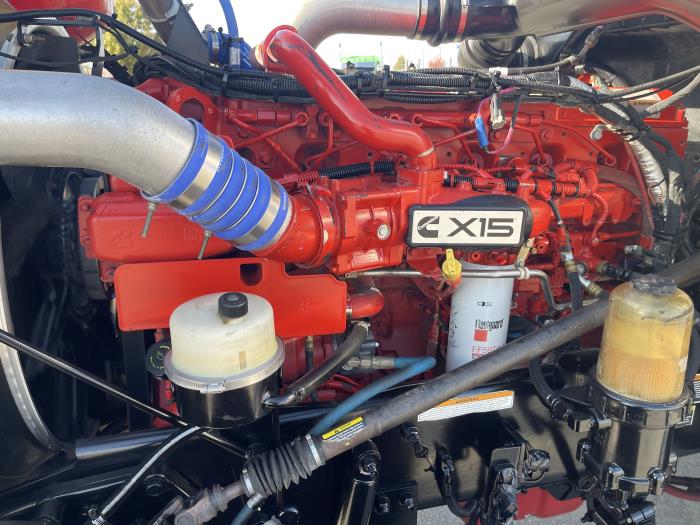 2022 Peterbilt 389-25