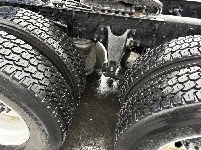 2022 International LT625-13