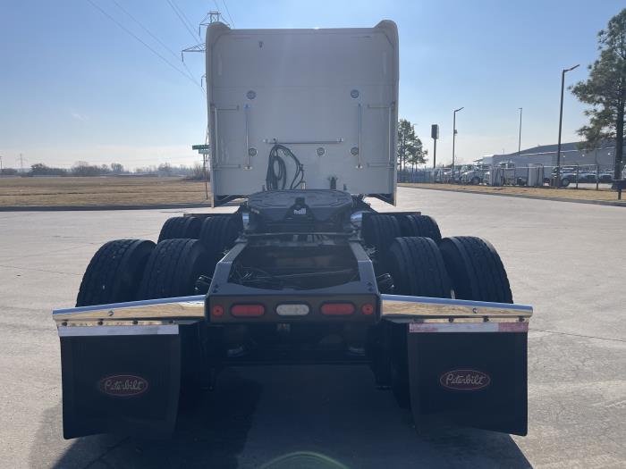2019 Peterbilt 389-9