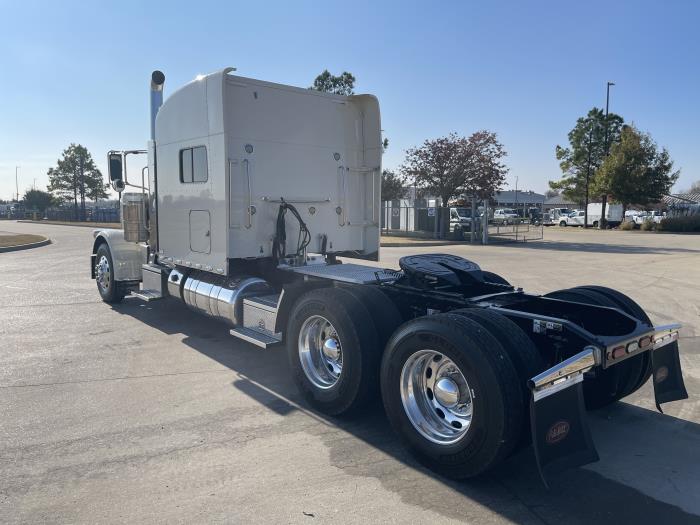 2019 Peterbilt 389-10