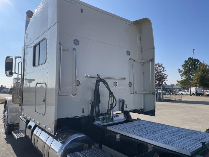 2019 Peterbilt 389-12