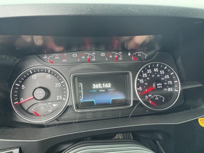 2022 International LT625-6