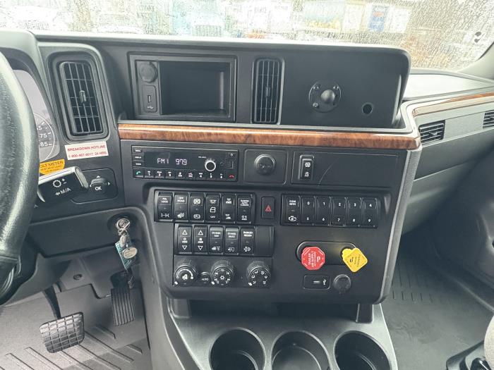 2022 International LT625-7