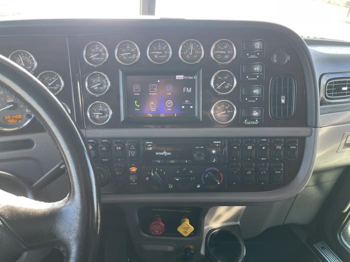 2019 Peterbilt 389-18