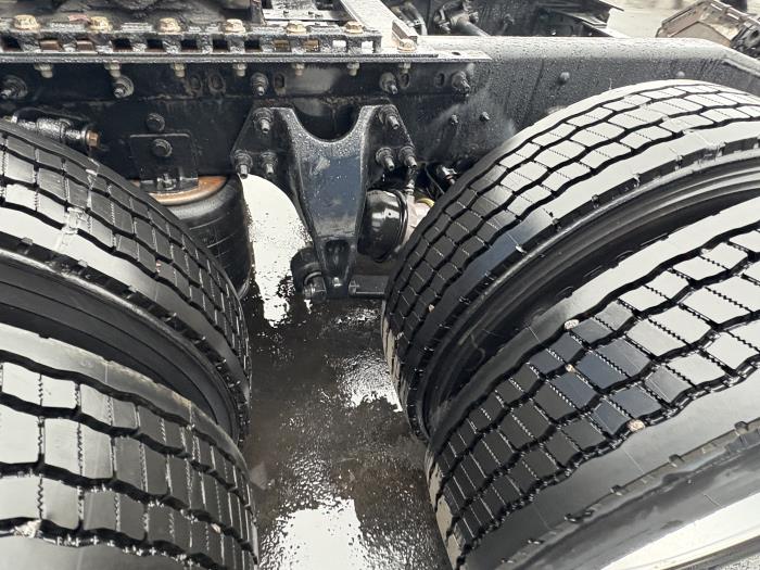 2022 International LT625-13