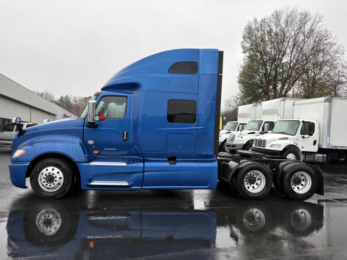 2022 International LT625-3