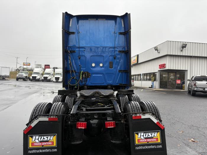 2022 International LT625-4